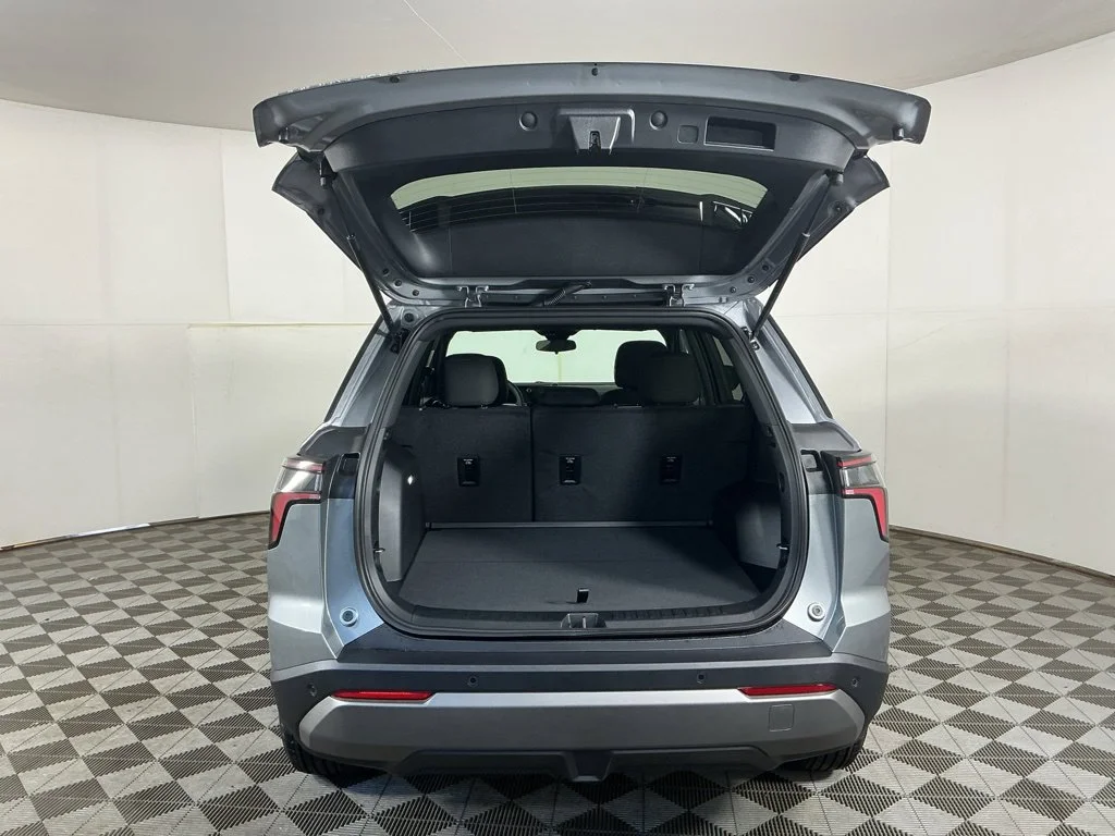 New 2027 Gray Chevrolet LT image 7