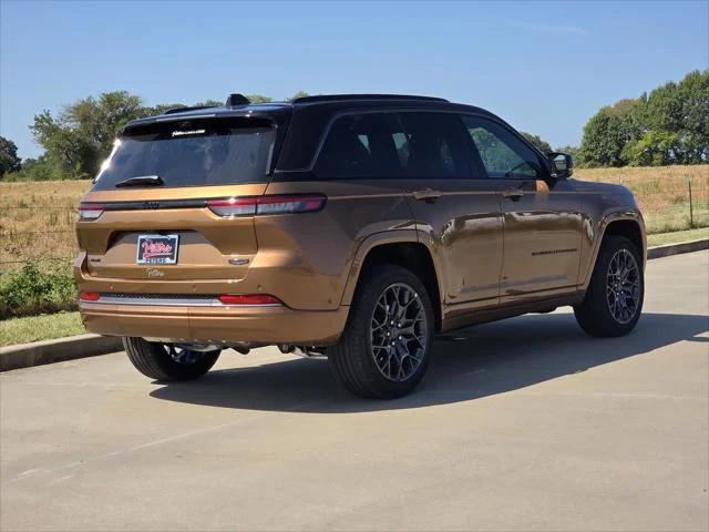 New 2027 Copper Shino Metallic Clear-Coat Paint Jeep Summit image 3