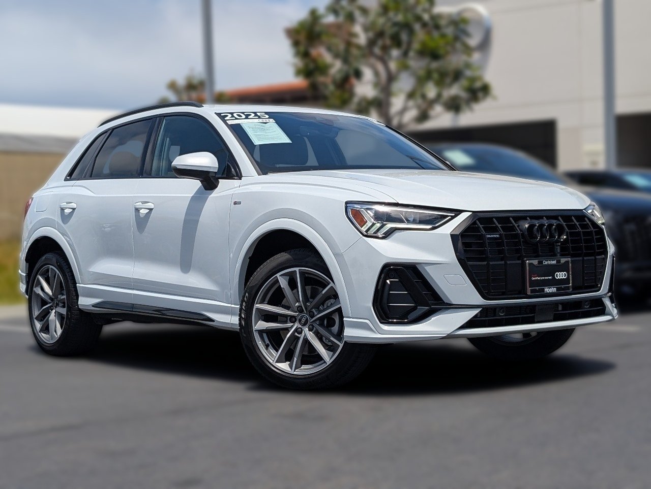 Used 2025 Glacier White Audi Premium image 1