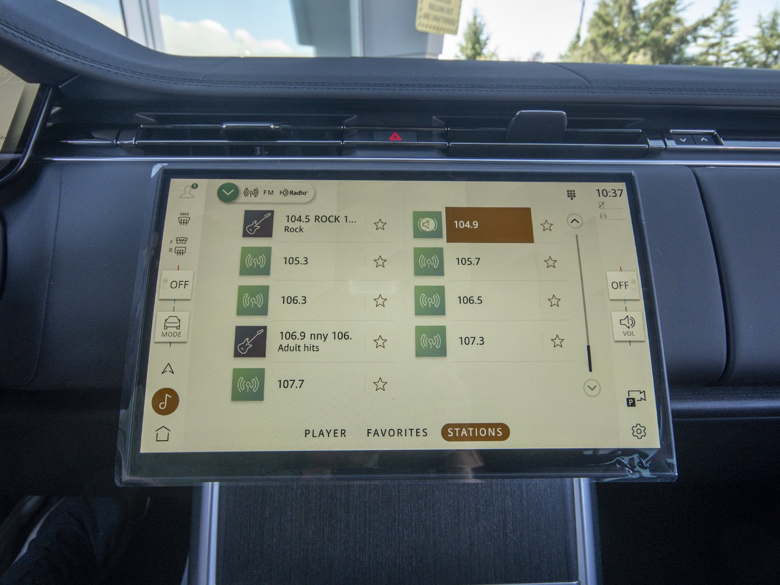 New 2026 Carpathian Grey Land Rover SE image 20