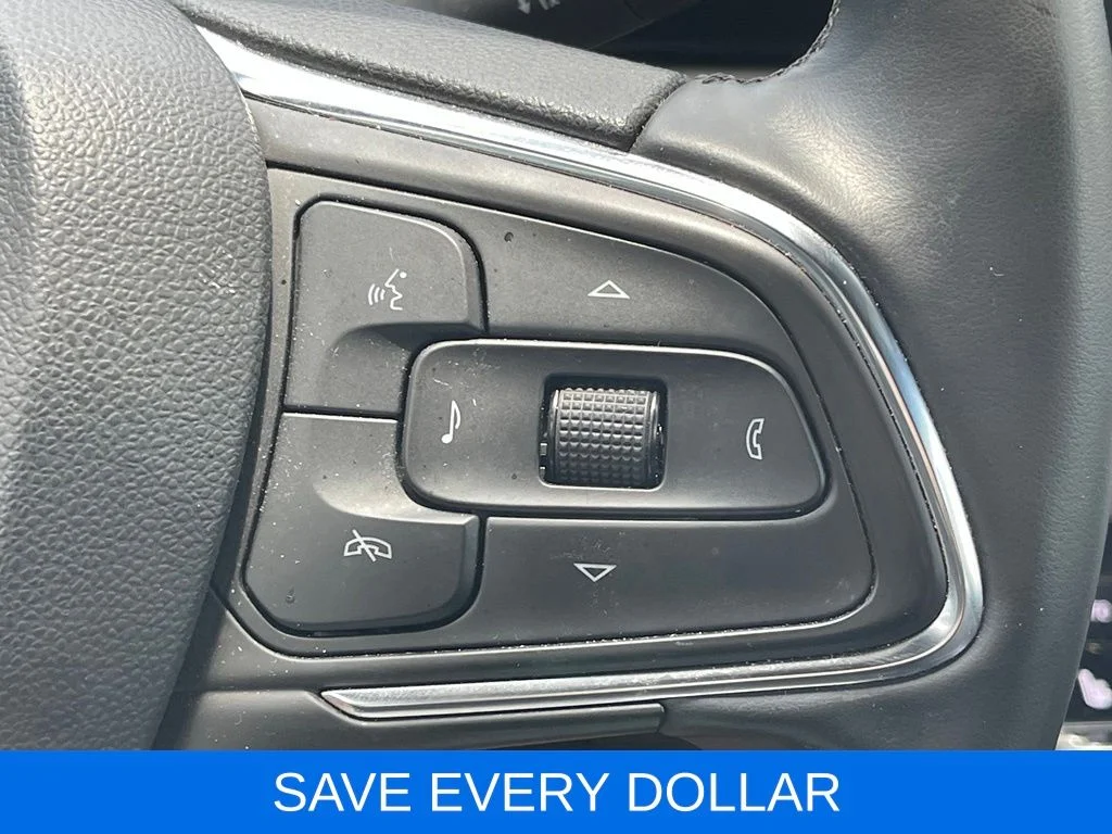 Used 2025 Black Buick Avenir image 19