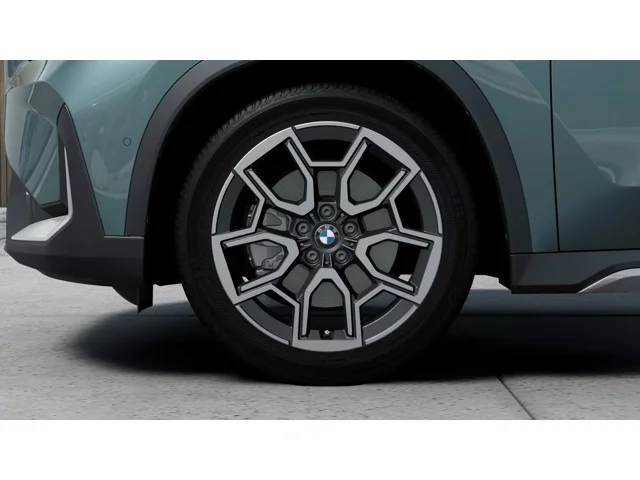 New 2027 Cape York Green Metallic BMW  image 7