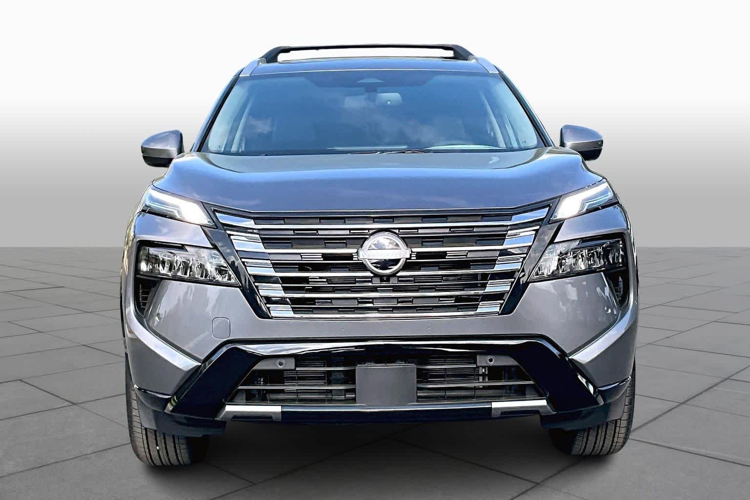 New 2026 Gun Metallic Nissan Platinum image 3