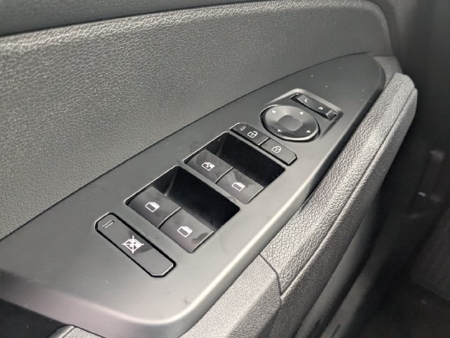 New 2026 Steel Gray Kia LX image 22