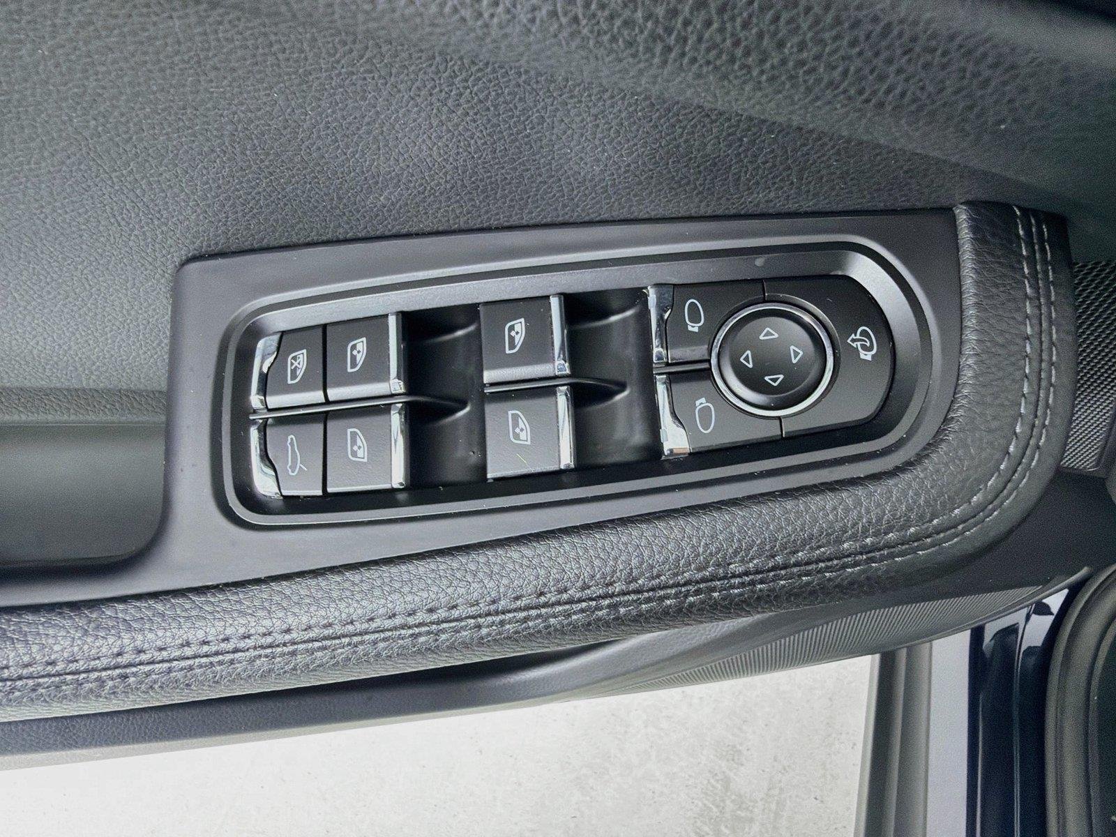 Used 2023 Night Blue Metallic Porsche  image 9