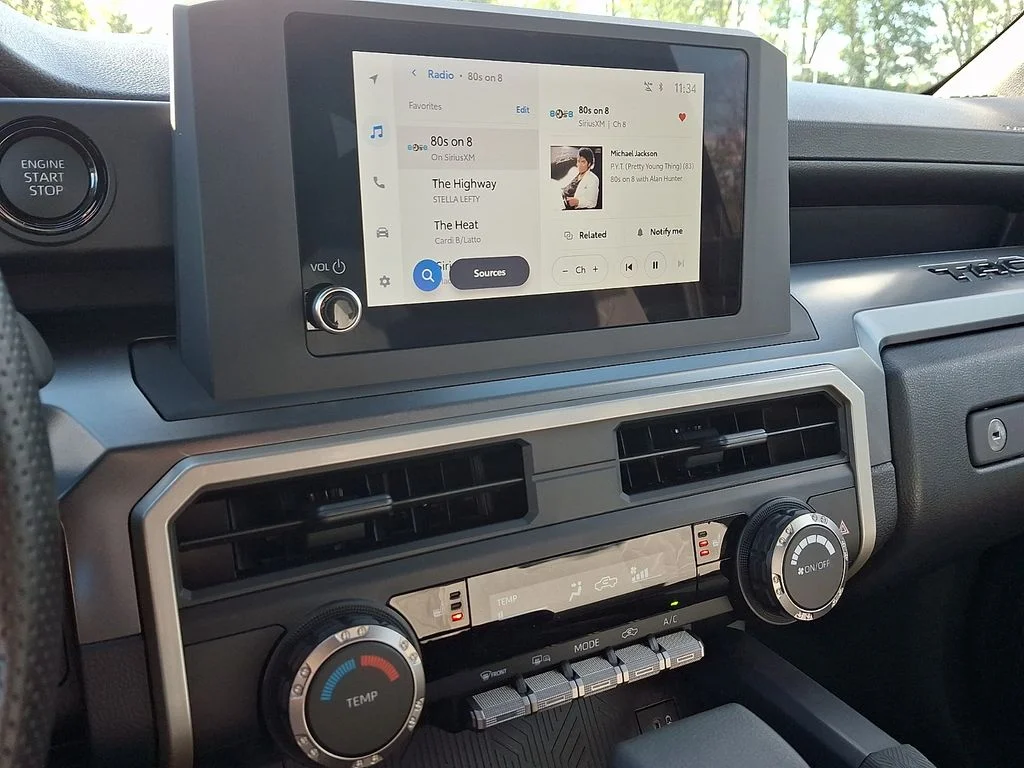 2026 Toyota Tacoma SR5 - Photo 17