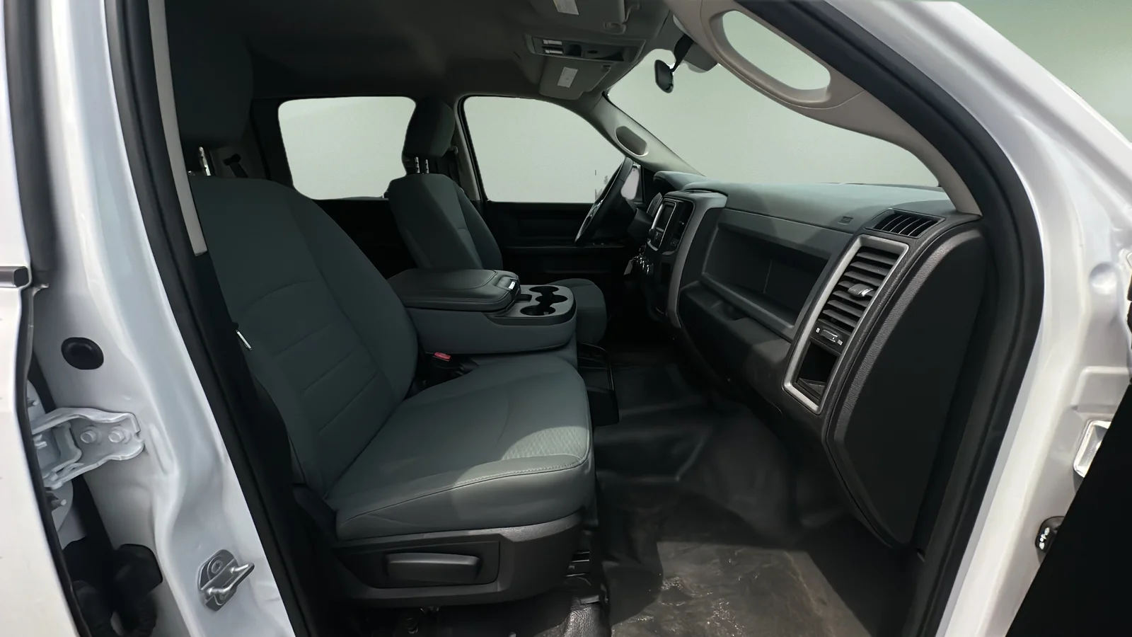 Used 2018 White Ram Tradesman image 16