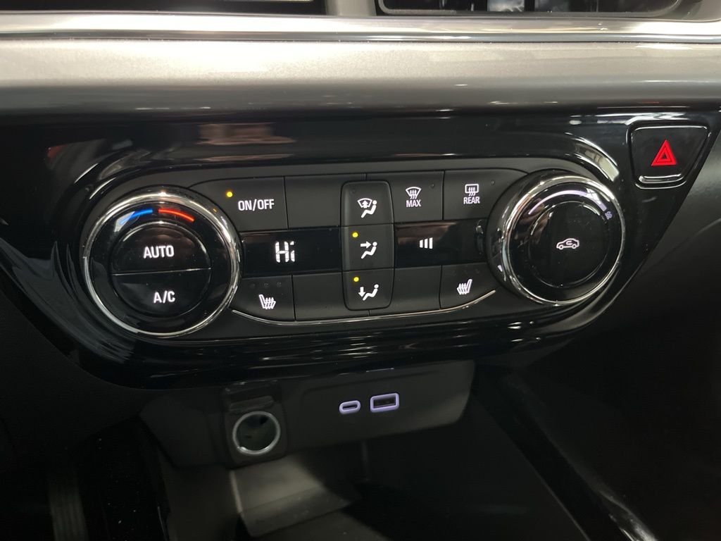 2024 Chevrolet Trax LT - Photo 14