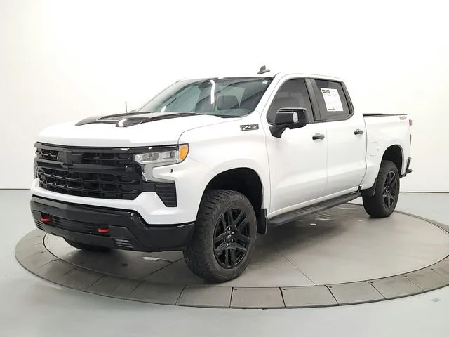 Used 2024 Summit White Chevrolet LT Trail Boss image 3