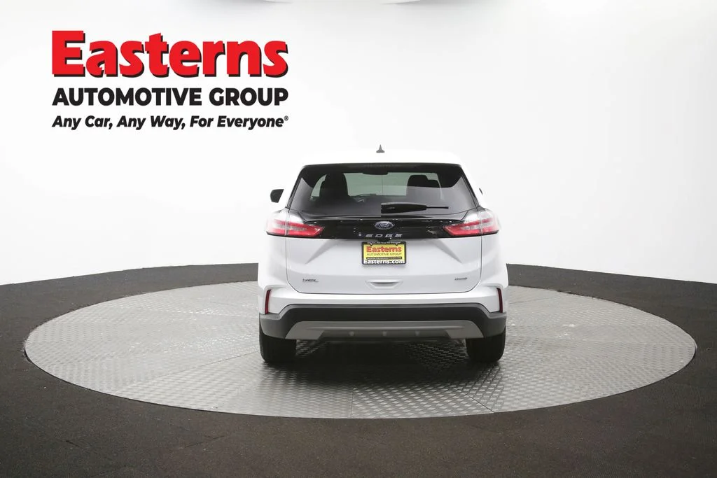 Used 2023 White Ford SEL image 36