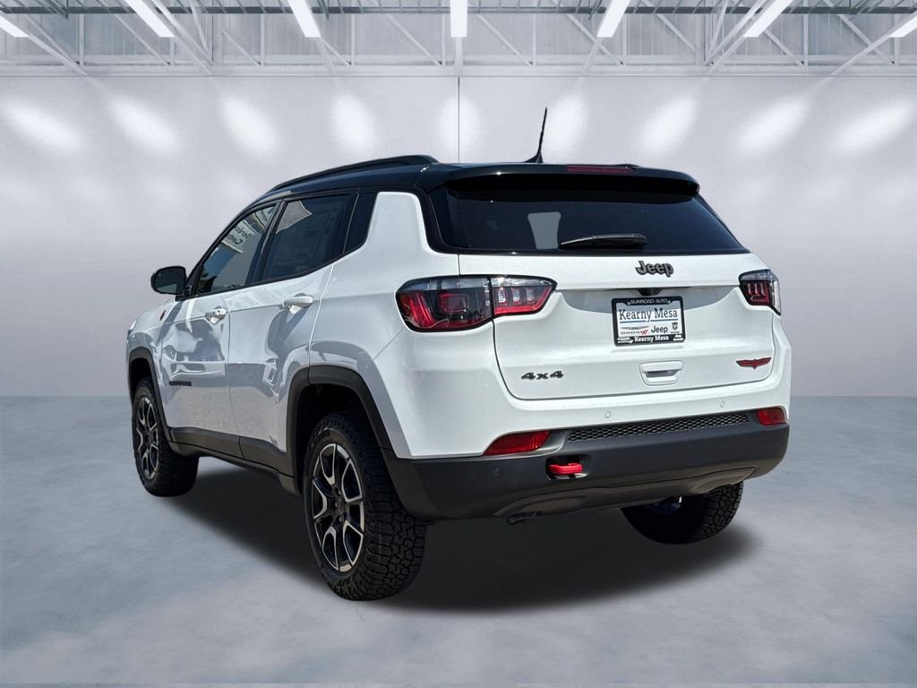New 2026 Bright White Clear-Coat Exterior Paint Jeep Trailhawk image 4