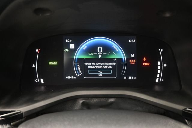 Used 2025  Toyota SE image 4