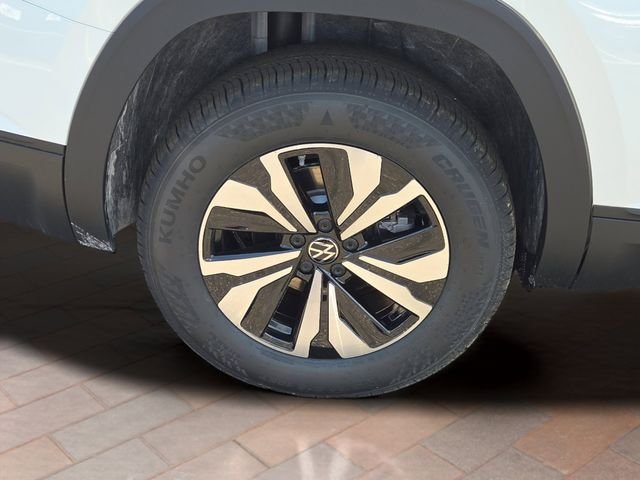 New 2026 Opal White Pearl Volkswagen 2.0T SE image 2