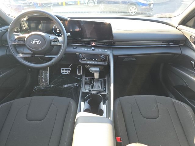 2025 Hyundai Elantra Blue - Photo 18