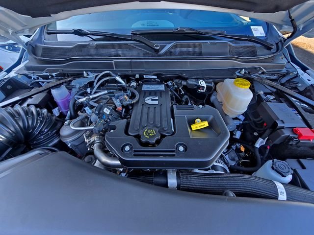 New 2026 Bright White Clearcoat RAM Tradesman image 30