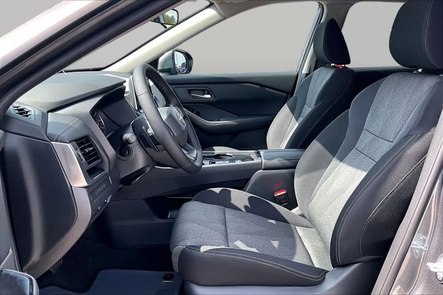 New 2027 Gun Metallic Nissan SV image 9
