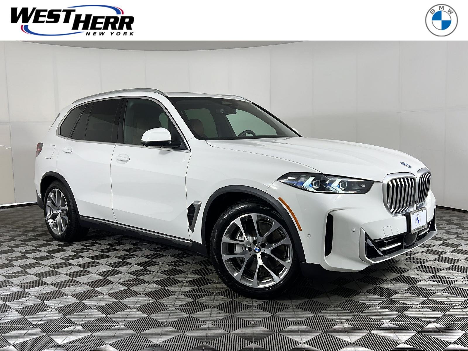 New 2026 Alpine White BMW xDrive50e image 1