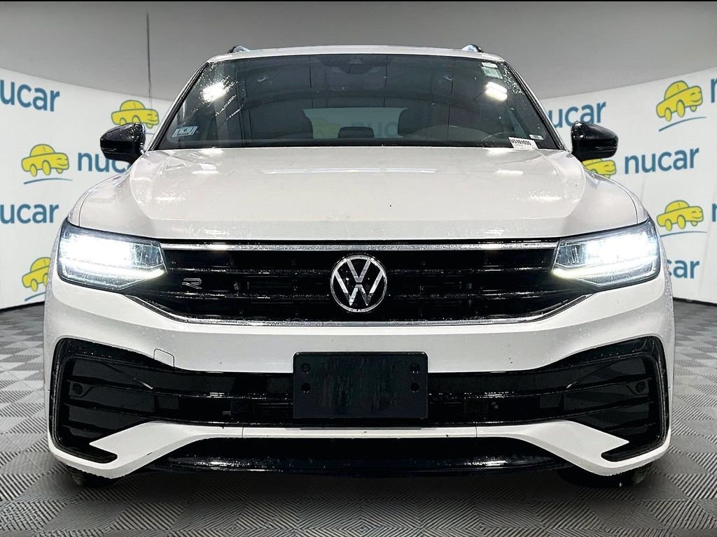 Used 2023 White Volkswagen 2.0T SE R-Line Black image 2