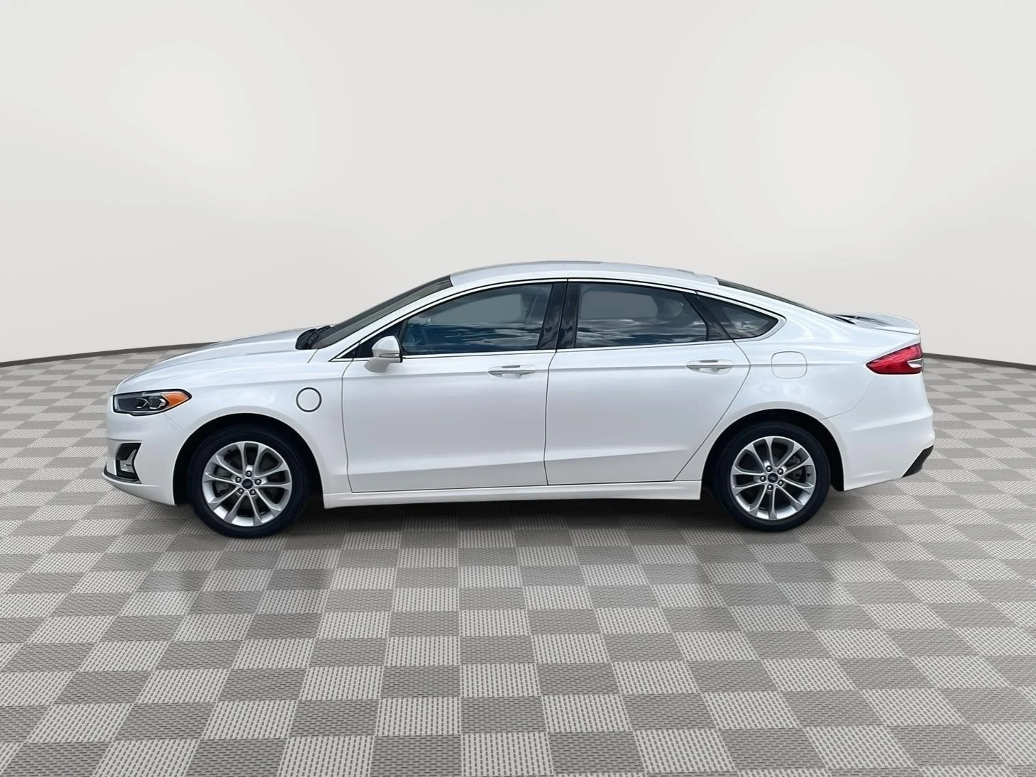 Certified Used 2019 White Platinum Metallic Tri-Coat Ford Titanium image 11