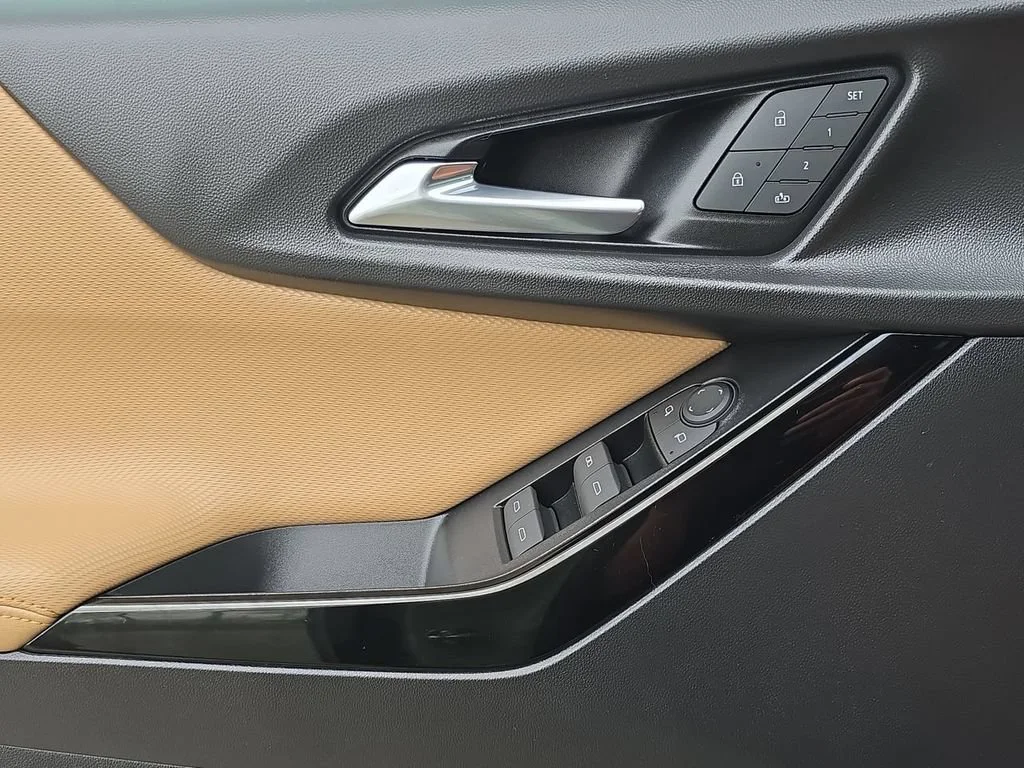 2025 Chevrolet Equinox ACTIV - Photo 24