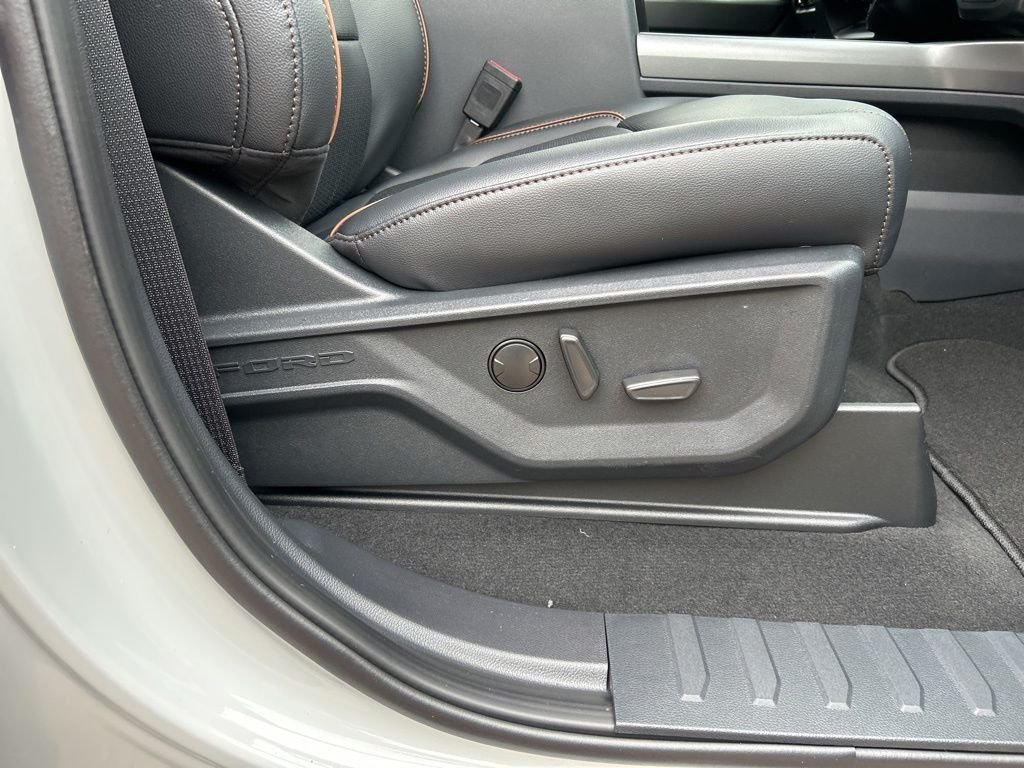 New 2026 Avalanche Ford Lariat image 46