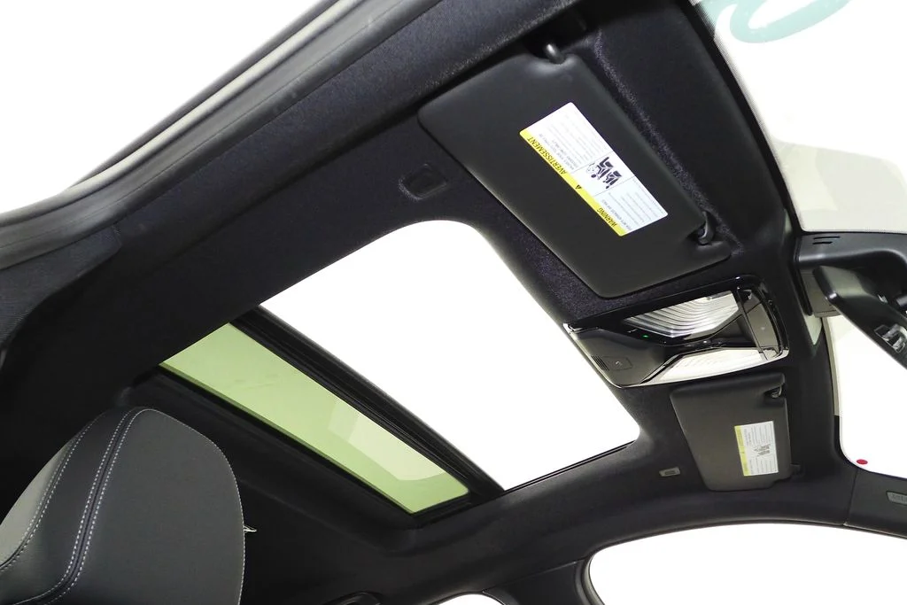 Used 2025 White BMW eDrive40 image 18