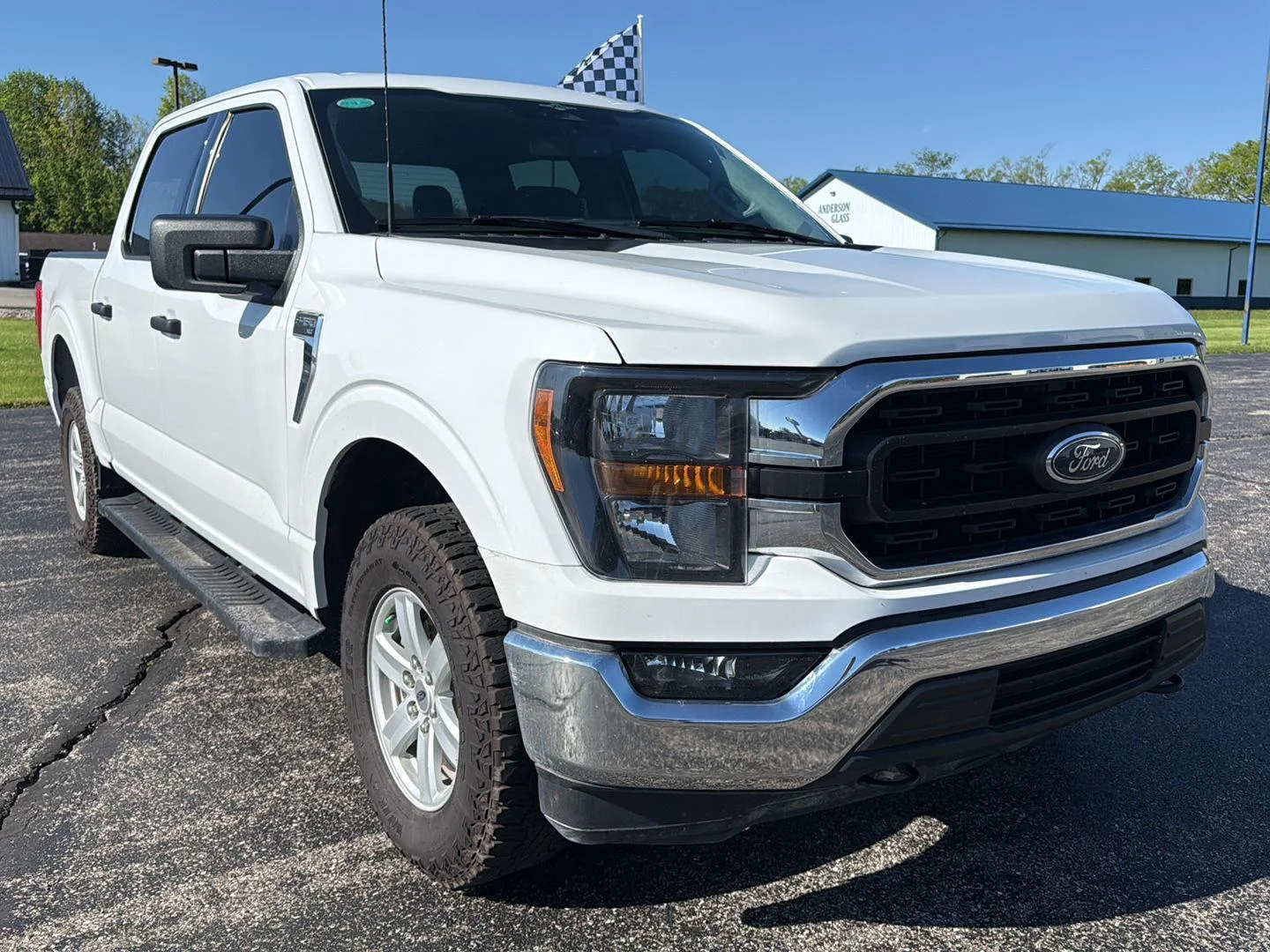 Used 2023 Oxford White Ford XLT image 3