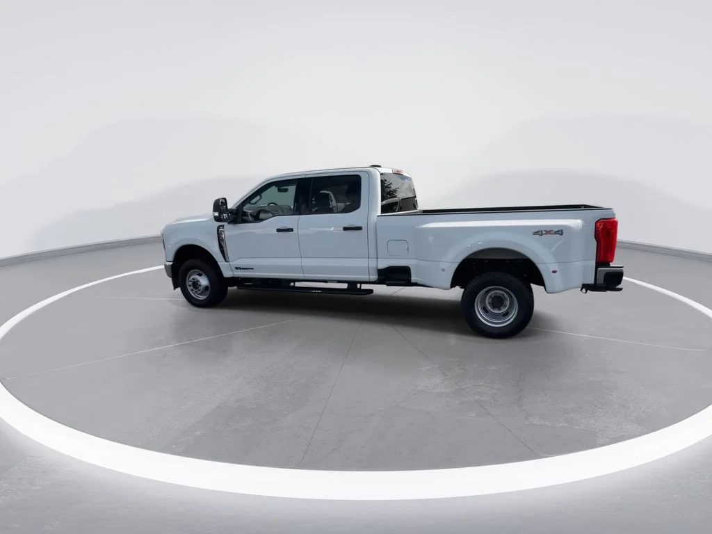 Used 2024 White Ford XLT image 6