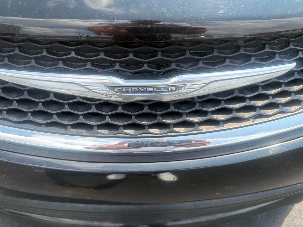 Used 2017 Black Chrysler LX image 14