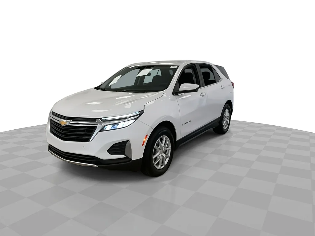 Used 2024 Summit White Chevrolet LT image 5