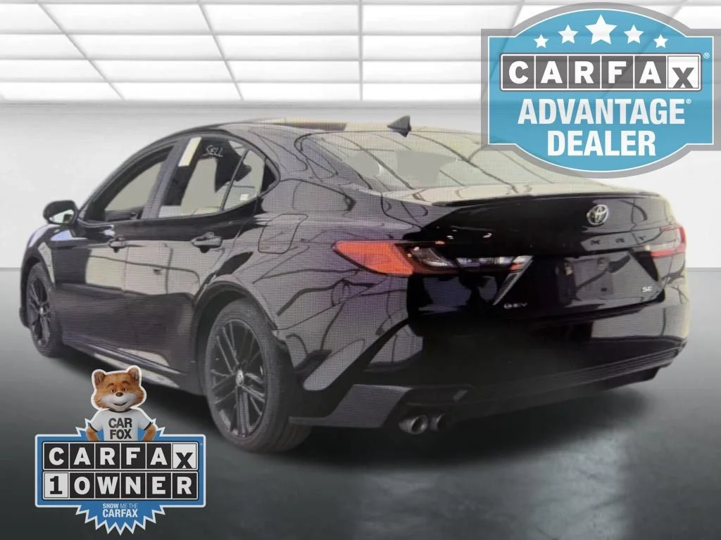 Used 2025  Toyota LE image 3