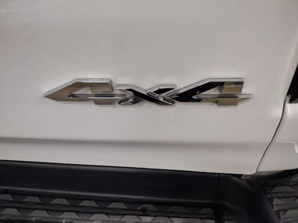 Used 2022 White Ram Laramie image 16