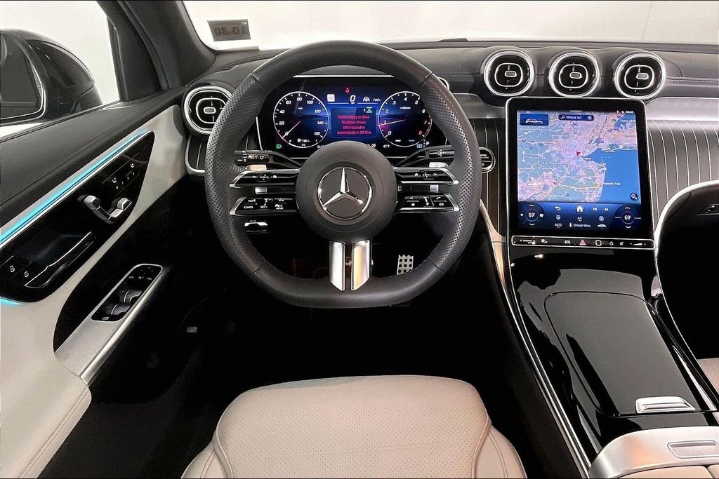 Used 2026 Black Mercedes-Benz GLC 300 image 5