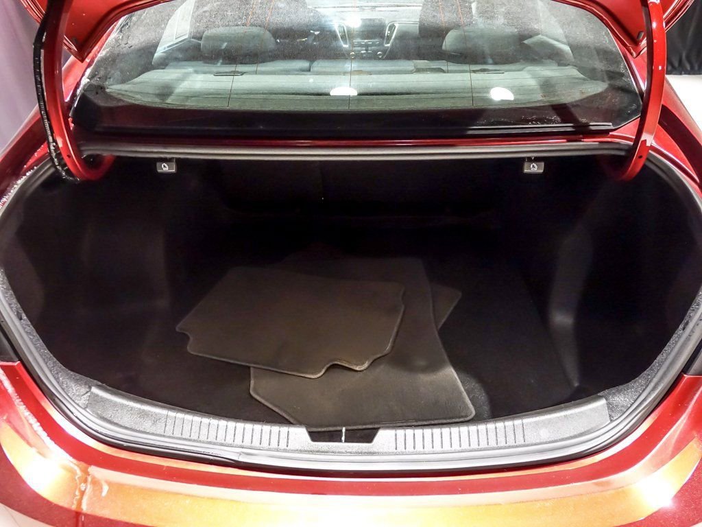 2022 CHEVROLET MALIBU - Image 27