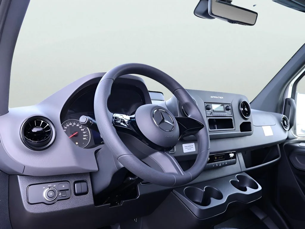 2026 Mercedes-Benz Sprinter Cargo Van Base - Photo 27