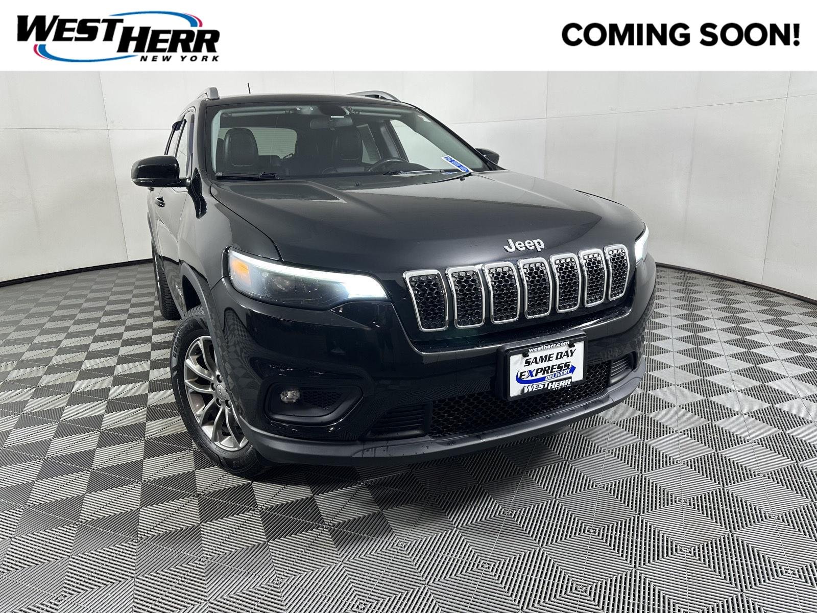 Used 2019 Diamond Black Crystal Pearlcoat Jeep Latitude Plus image 1