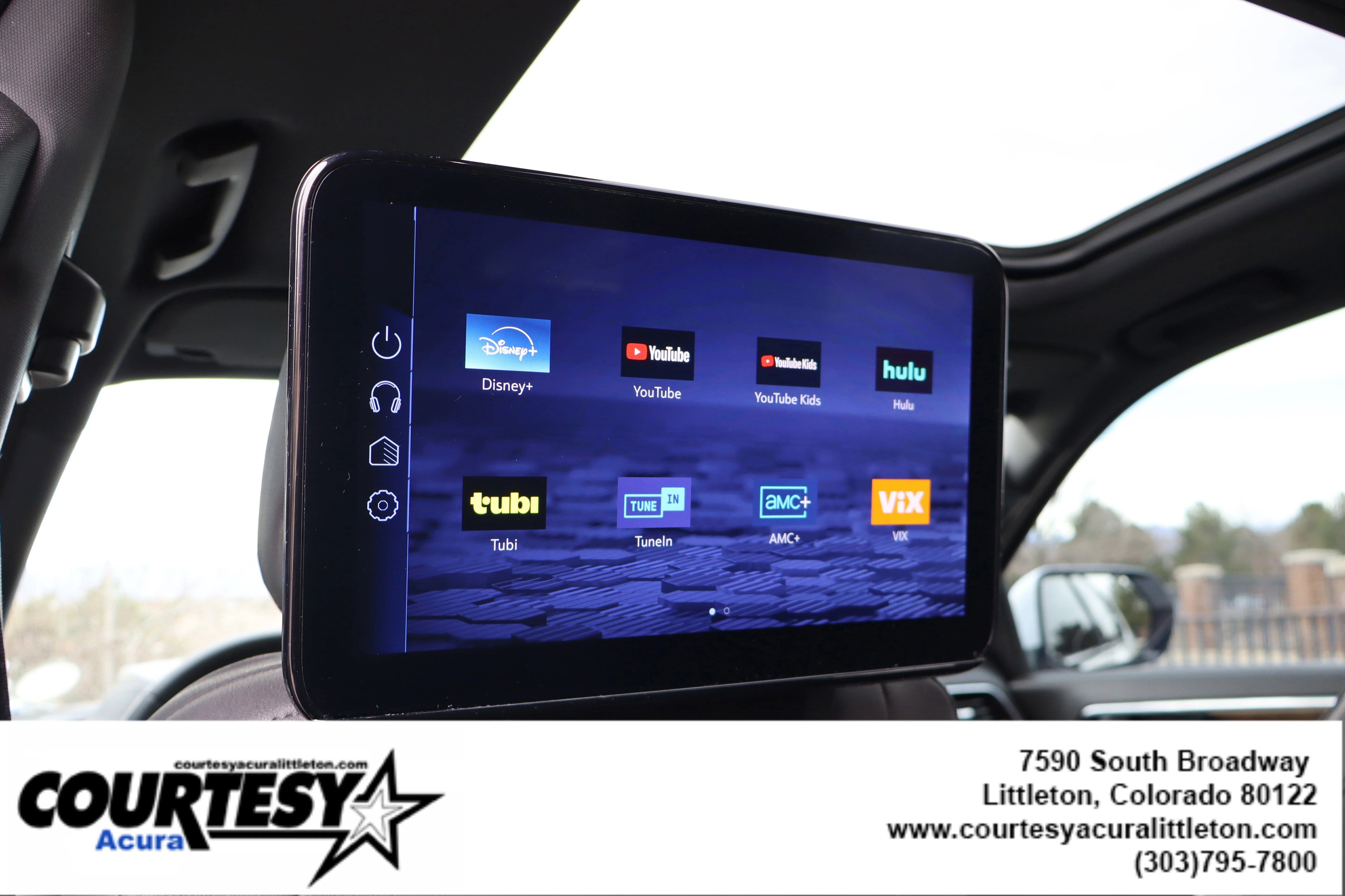 Used 2025 Iridescent Pearl Tricoat Chevrolet High Country image 27