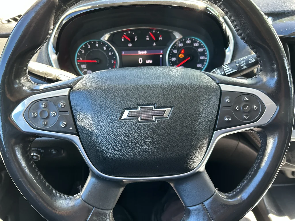 Used 2021 MOSAIC BLACK METALLIC Chevrolet RS image 18