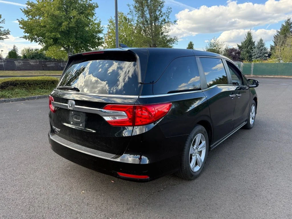 Used 2018 Crystal Black Pearl Honda EX-L image 7