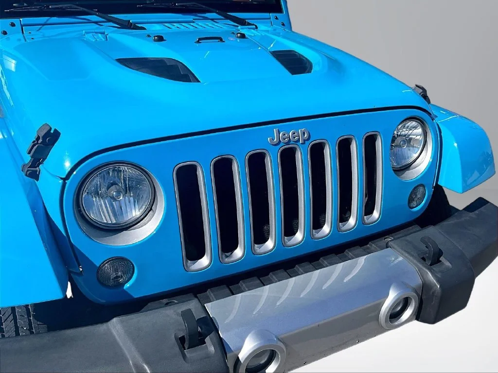 Used 2017 Blue Jeep Unlimited Sahara image 29