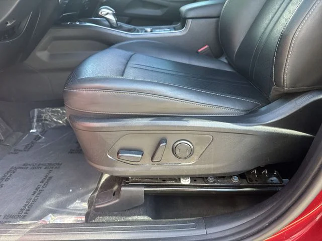Used 2022 Red Kia S image 29