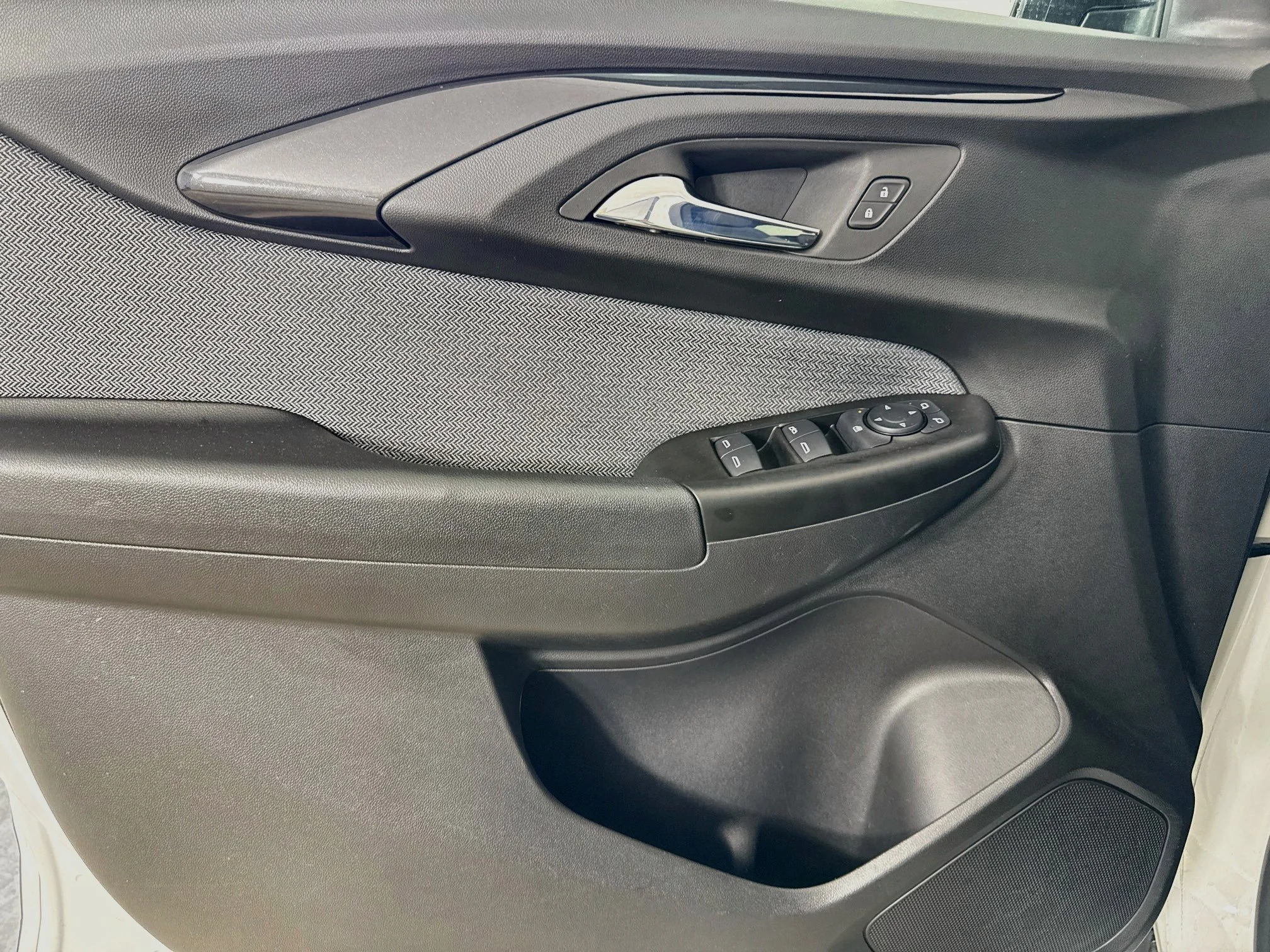 Used 2023 Summit White Chevrolet LT image 19