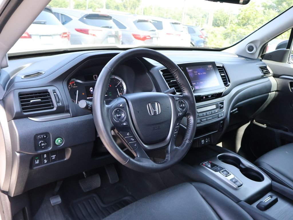 Used 2023  Honda RTL image 16