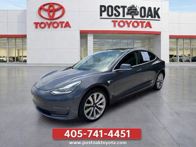 2019 Tesla Model 3 Standard Range Plus's photo