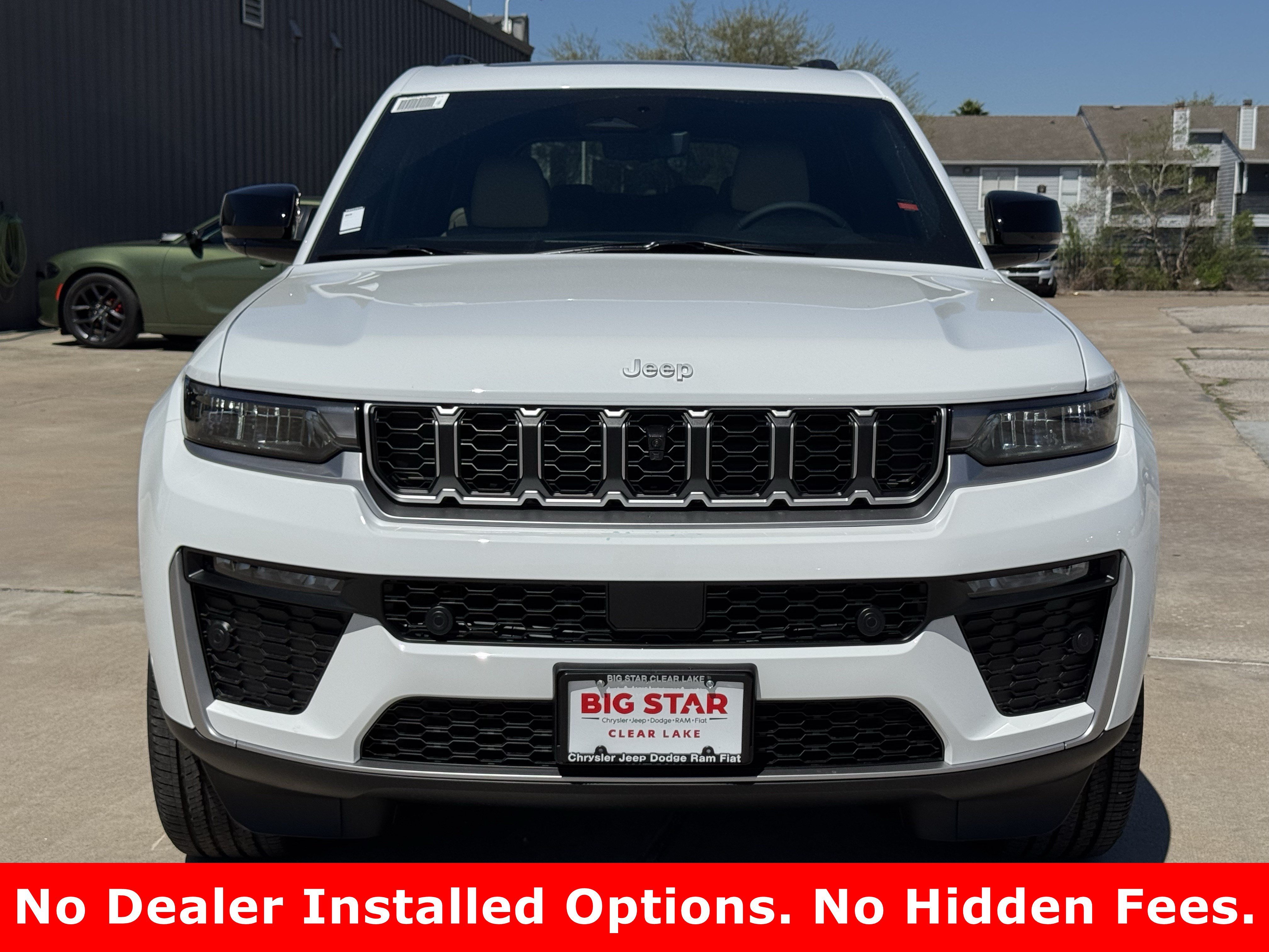 New 2026 Bright White Clear-Coat Exterior Paint Jeep Limited image 3