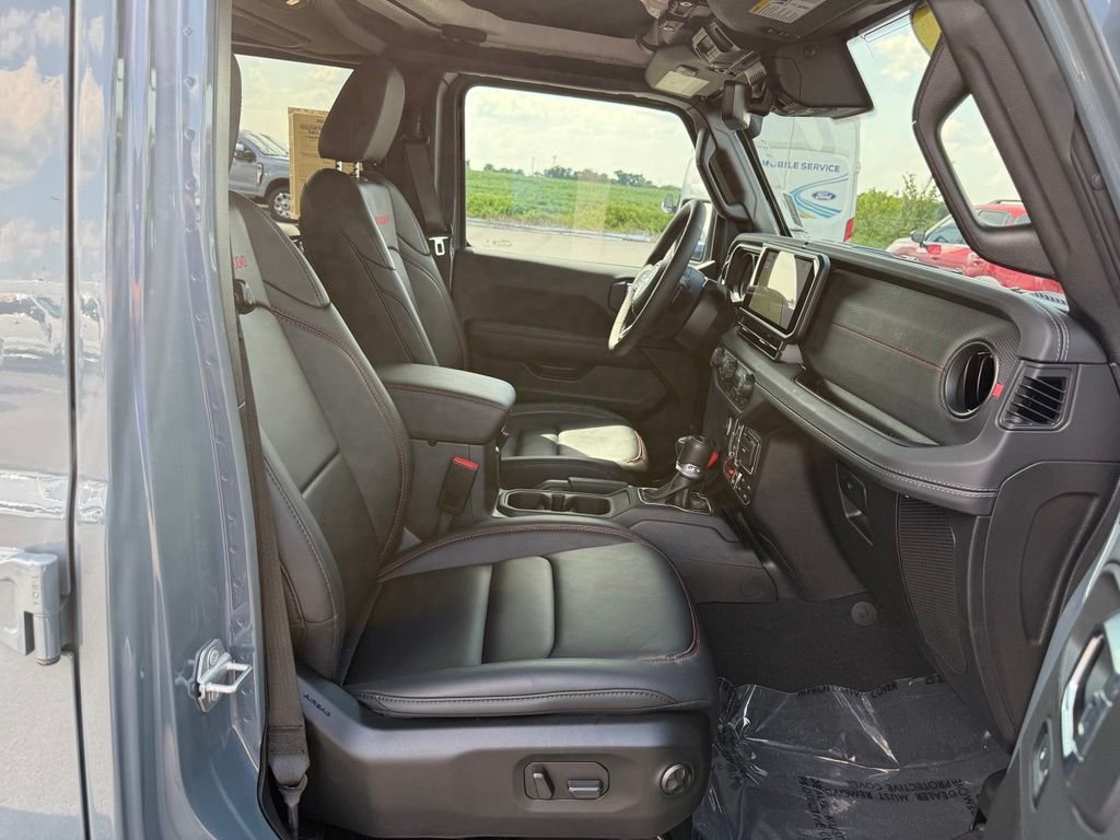 Used 2025 Gray Jeep Rubicon image 17