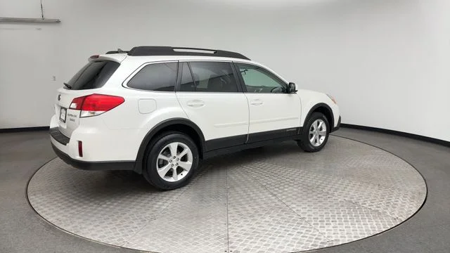 Used 2014 Subaru Outback 2.5i Limited with VIN 4S4BRBKC2E3264713 for sale in Highlands Ranch, CO