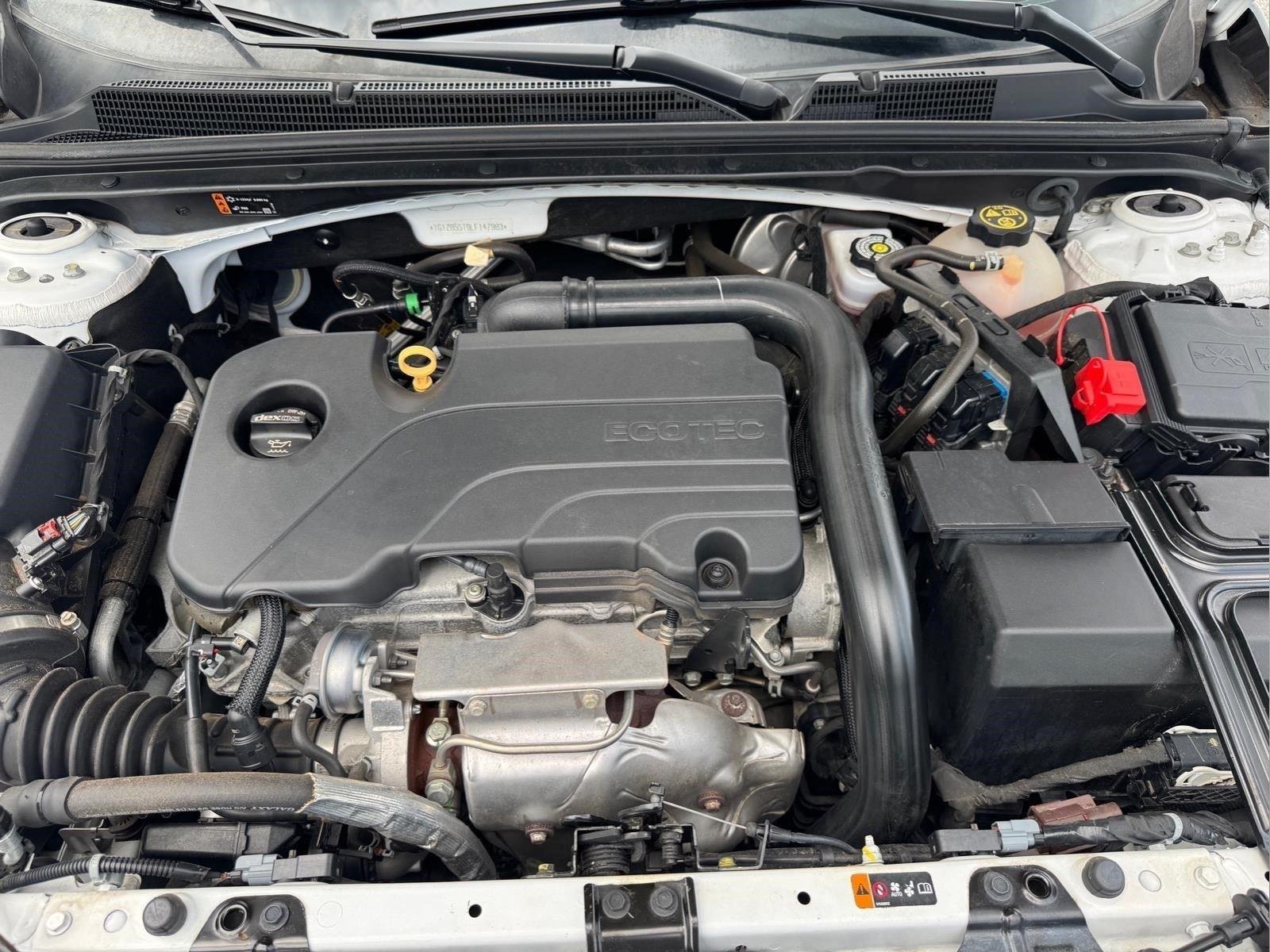 Used 2020 Summit White Chevrolet LS image 11