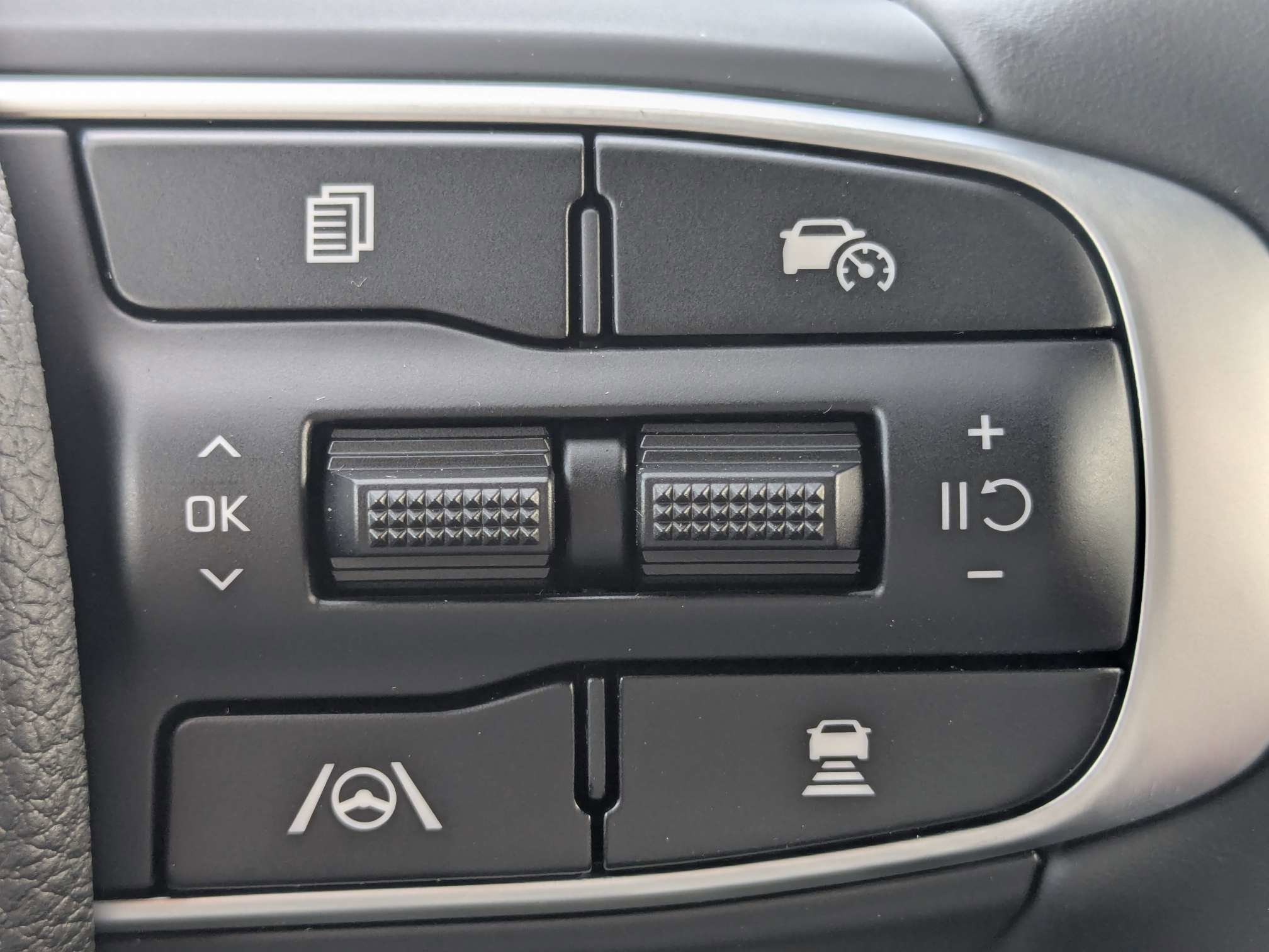 New 2026 Wolf Gray Kia GT-Line FWD image 32