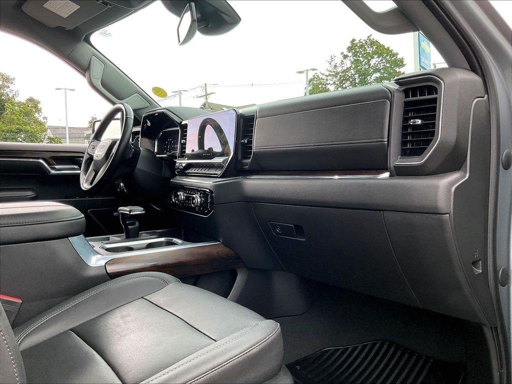 Used 2023 Silver GMC SLT image 14
